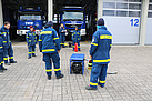 Train the Trainer-Ausbildung Elektrotechnik - Umgang mit dem Stromerzeuger und Beleuchtungsaufbau (Bild: Dieter Seebach/THW Augsburg)