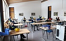 Zu Beginn der Ausbildung treffen sich alle erst einmal im Lehrsaal zur allgemeinen Ausbildung und Besprechung (Bild: Dieter Seebach/THW Augsburg)