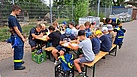 Jugenddienst Fahrzeugkunde: Ein kleiner Test zum Abschluss (Bild: Dieter Seebach/THW Augsburg)