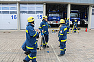 Train the Trainer-Ausbildung Elektrotechnik - Umgang mit dem Stromerzeuger und Beleuchtungsaufbau (Bild: Dieter Seebach/THW Augsburg)