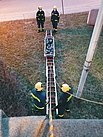 Ausbildung Retten aus der Höhe für unsere Bergungsgruppe des 2. Technischen Zuges (Bild: THW Augsburg/Sarah Seebach)