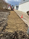 Fachgruppe Räumen übt Erdaushub und Wegebau. (Bild: Daniel Spörel/THW Augsburg)