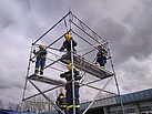 Üben mit dem Einsatz-Gerüst-System. (Bild: Bruno Berghe/THW Augsburg)