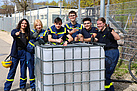 Ein tolles Team. Jugendliche mit Ausbilder/in der Gruppe 1 bei der Pumpenausbildung (Bild: Dieter Seebach/THW Augsburg)