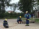 Grundausbildung beim THW Augsburg: Arbeiten mit dem hydraulischen Rettungssatz (Bild: THW Augsburg/Nina Knoblich)