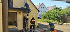 Über ein Fenster im OG drangen unsere HelferInnen ins Gebäude ein (Bild: Christian Pelz/THW Augsburg)
