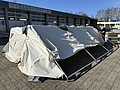 Zeltaufbau für den Bau einer Notunterbringung (Bild: Rafael Ojeda/THW Augsburg)